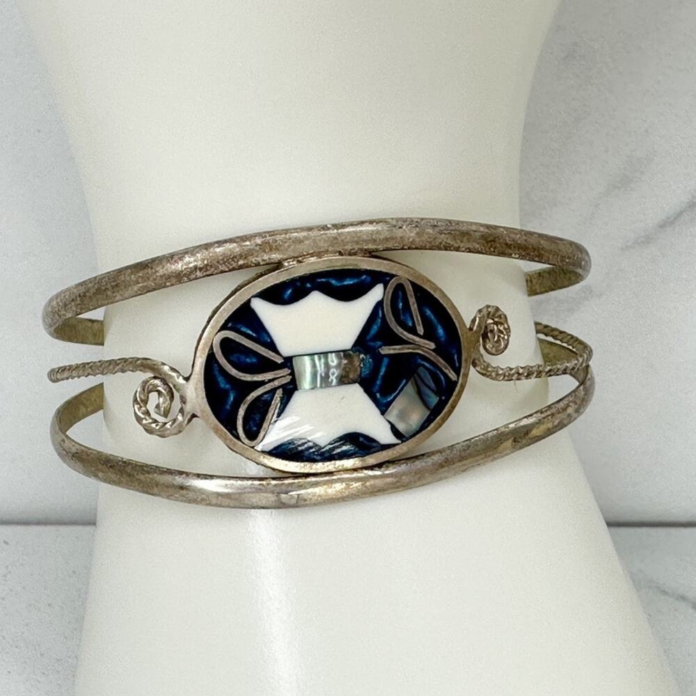 Vintage Alpaca Mexico Silver Tone Blue White Abalone Butterfly Inlay Oval Cuff ✨